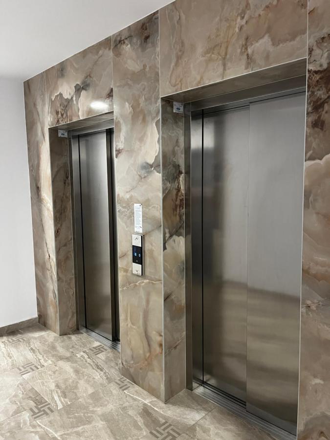 Apartament Modern Cu O Camera Διαμέρισμα Τιμισοάρα Εξωτερικό φωτογραφία