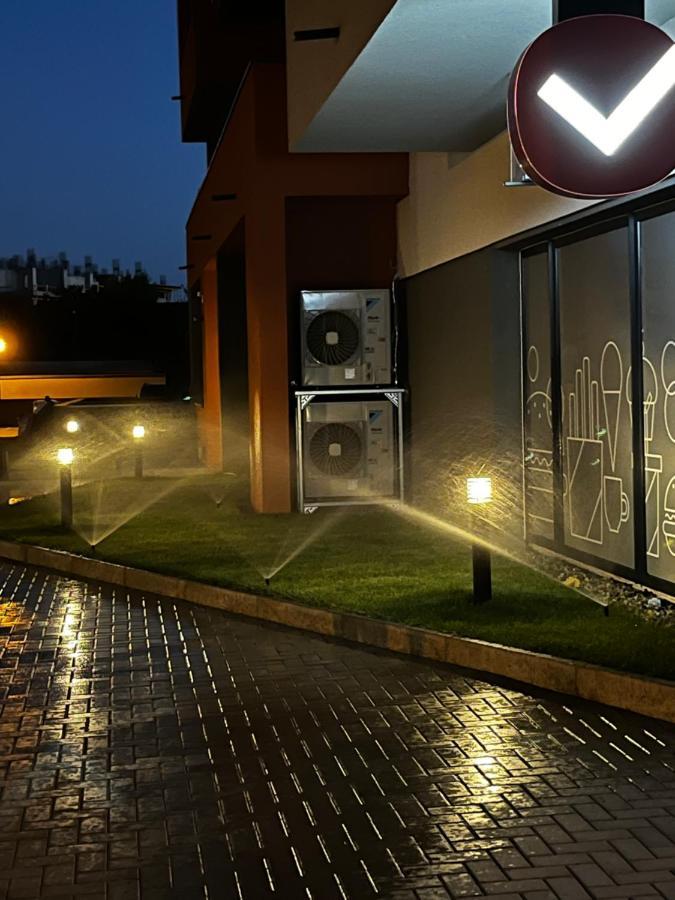Apartament Modern Cu O Camera Διαμέρισμα Τιμισοάρα Εξωτερικό φωτογραφία